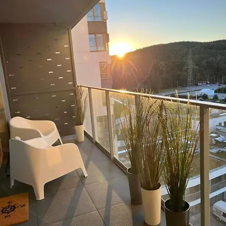 718 - Modern Tower Apartment *