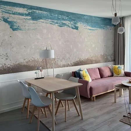 718 - Modern Tower * Γκντίνια