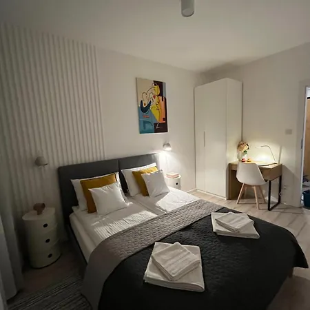 718 - Modern Tower *